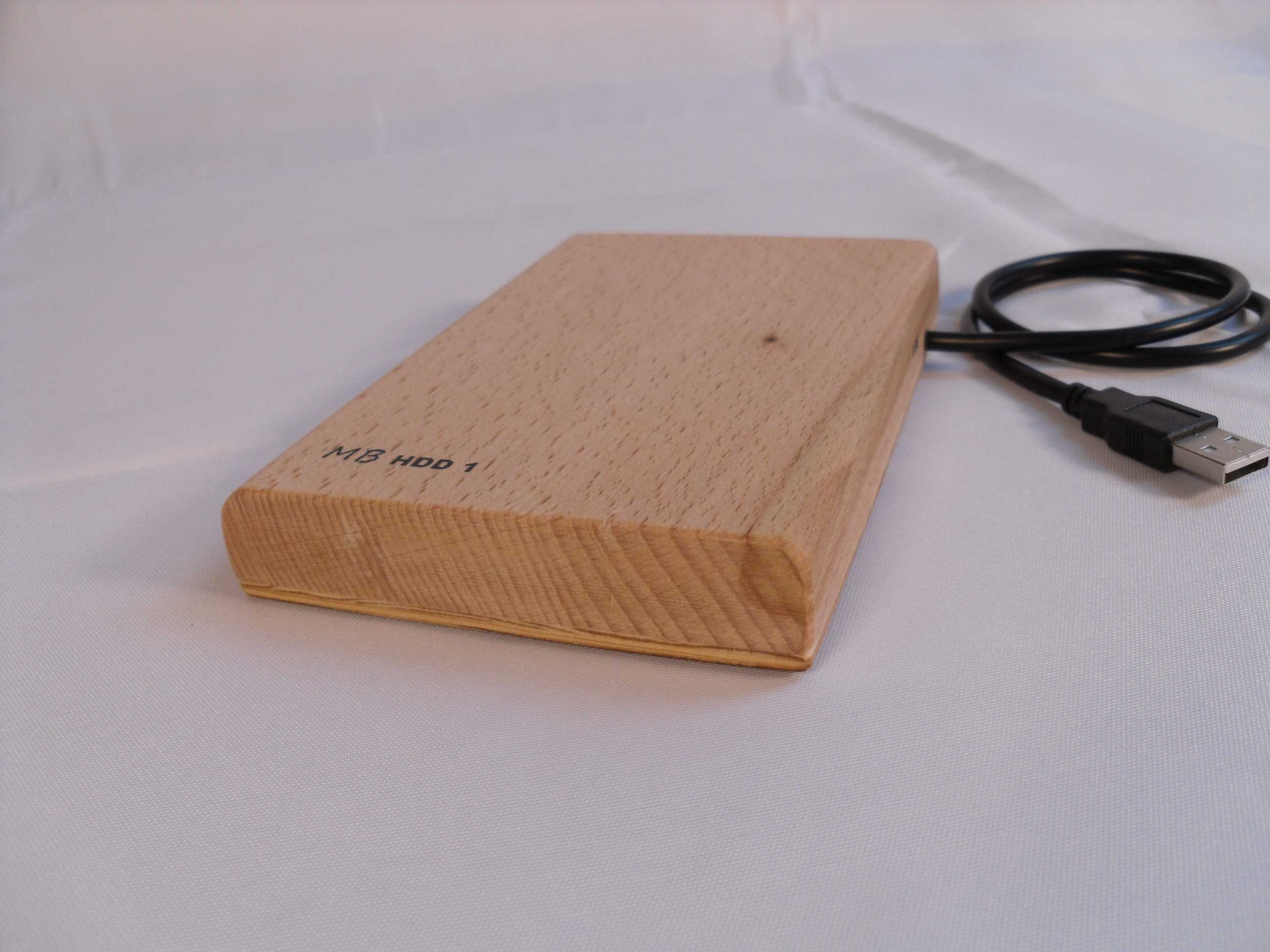 Externí harddisk 2,5″ -čelní pohled